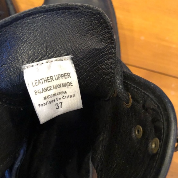 Leather ankle boots with cut outs at ankles - Picture 5 of 7